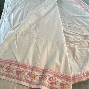 Serena & Lily twin bedskirt dust ruffle